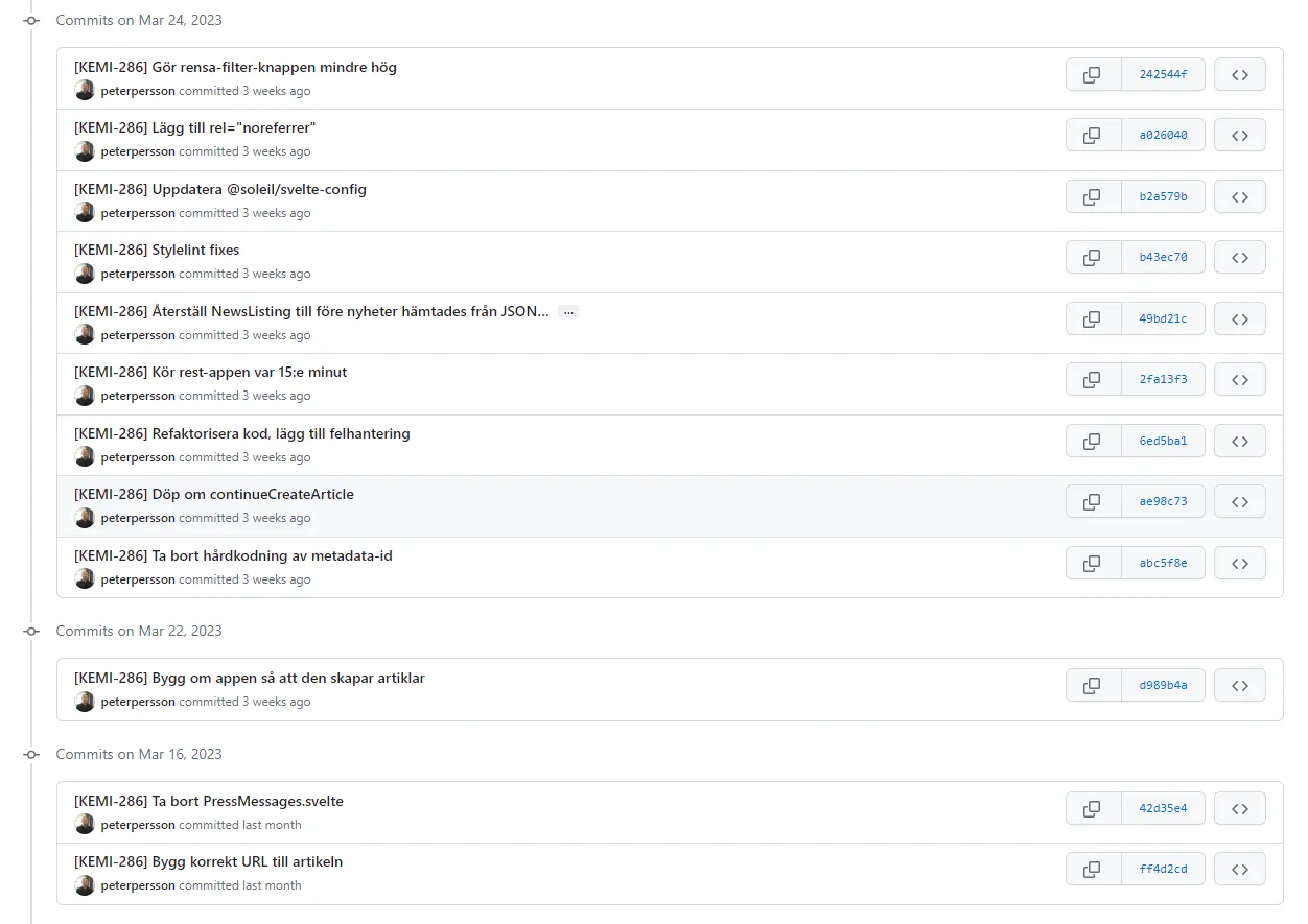 Skärmdump från GitHub, bilden visar hur en git historik kan se ut om ovannämnda riktlinjer appliceras